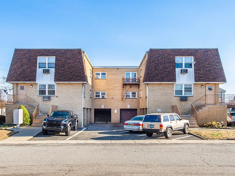25 Henry Pl #14 — Photo 9