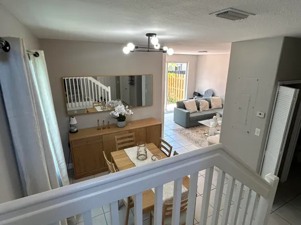 7301 NW 174th Ter APT 100, Hialeah, FL 33015
