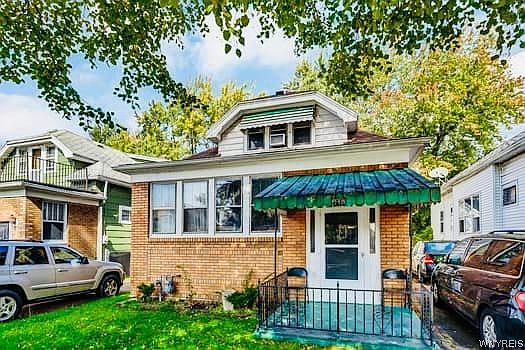 1st image of 210 Millicent Ave