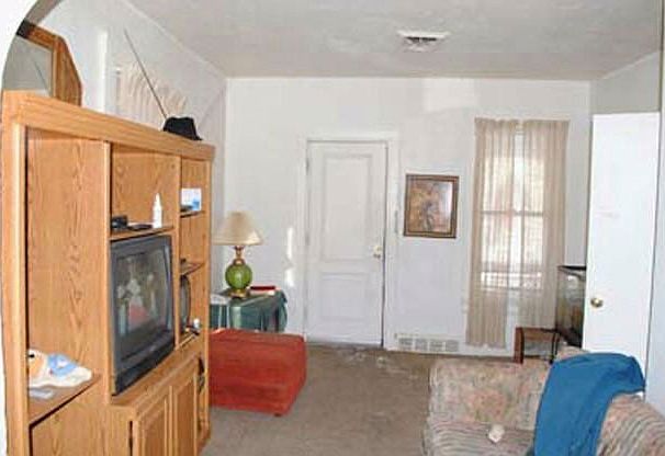 2nd image of 608 Nevada St
