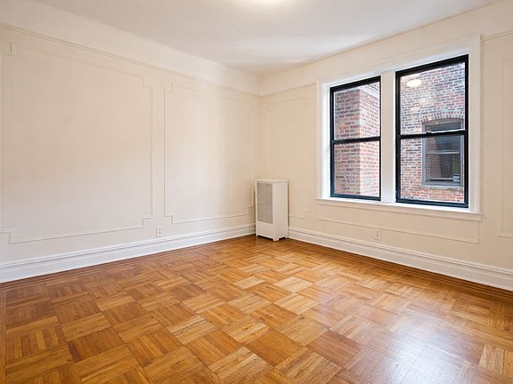 4th image of 15 Magaw Pl APT 6e