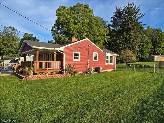 3rd image of 958 E Milltown Rd