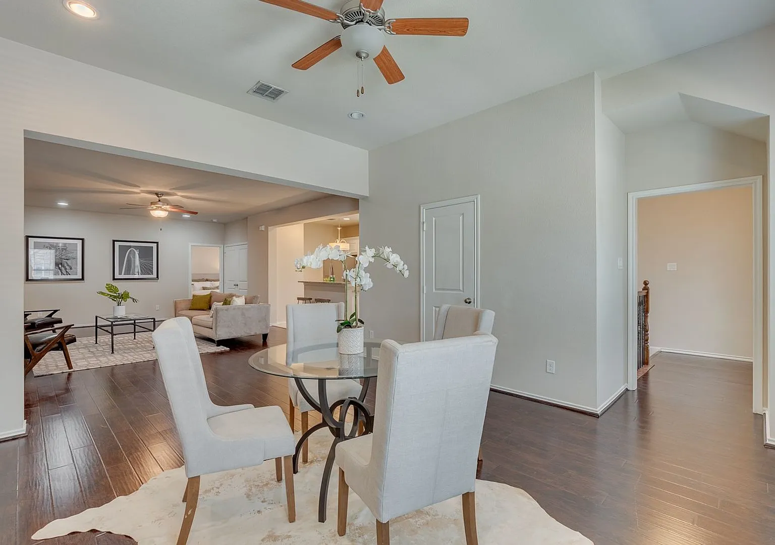 MOVE IN 2026 $4500 1st yr * $5500 2nd yr 5 Bed 3 Bath Short Walk to TCU Campus — Photo 4