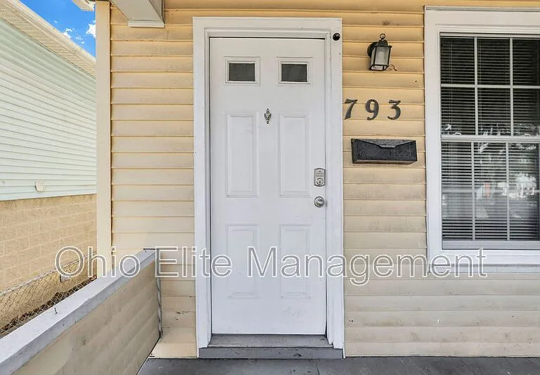 793 E Starr Ave — Photo 8