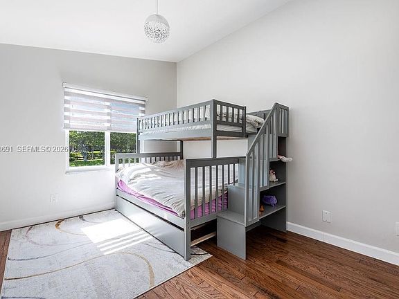 5th image of 6256 Lansdowne Cir