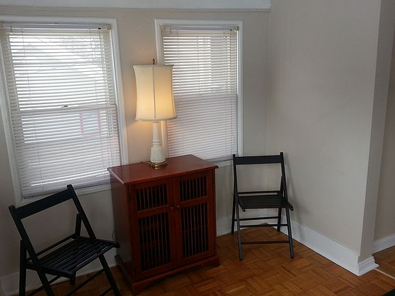 5th image of 2214 Benton Ave