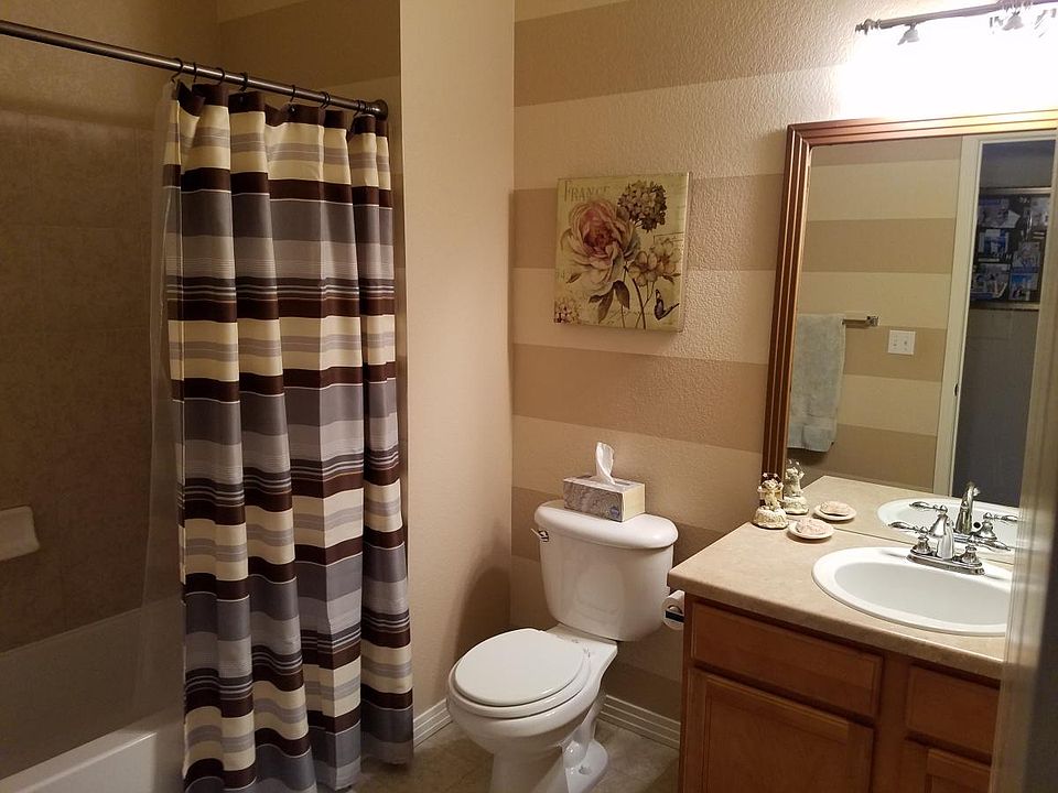 2nd bathroom