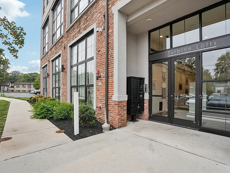 Turbine Lofts — Photo 21