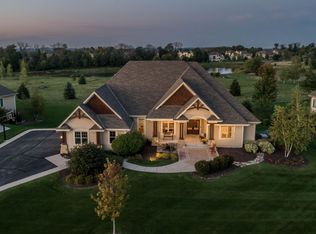 N37W23820 Broken Hill Cir S, Pewaukee, WI 53072