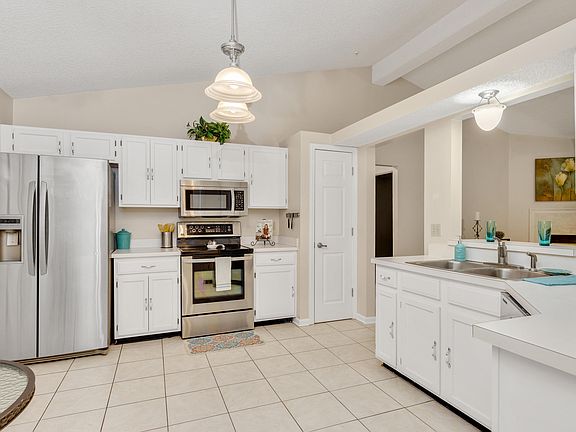 4th image of 8002 Bannockburn Dr