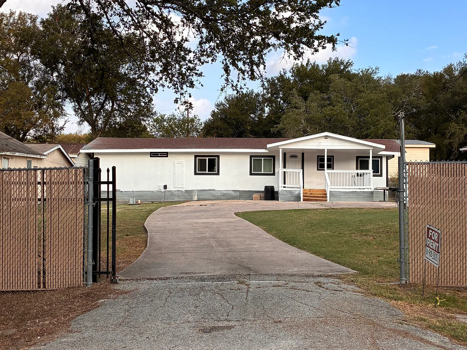 4 bed, 1596 sqft, $1,700 — Photo 4