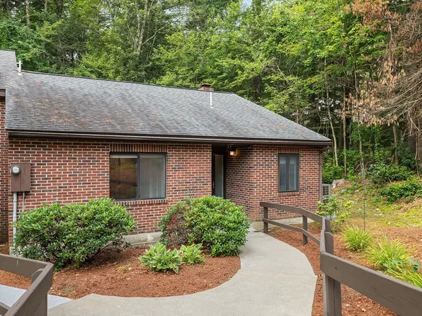 23 Highwood Dr Unit 23, Franklin, MA 02038