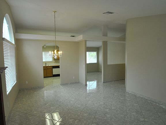 4th image of 14835 Hibiscus Ave