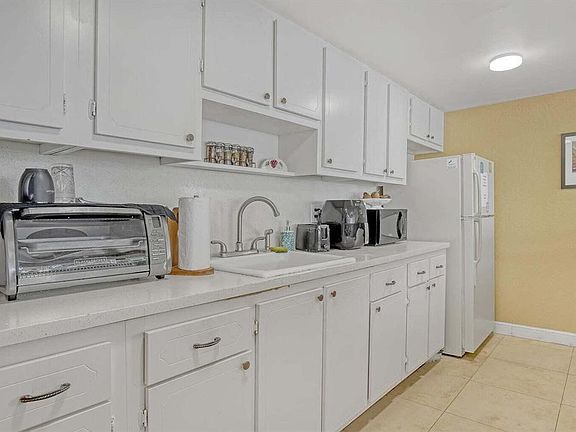 3rd image of 470 Executive Center Drive #2-A
