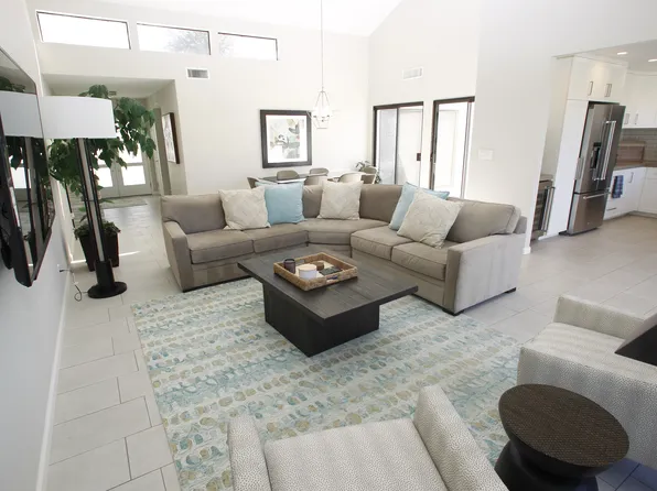 22 Barcelona Dr, Rancho Mirage, CA 92270