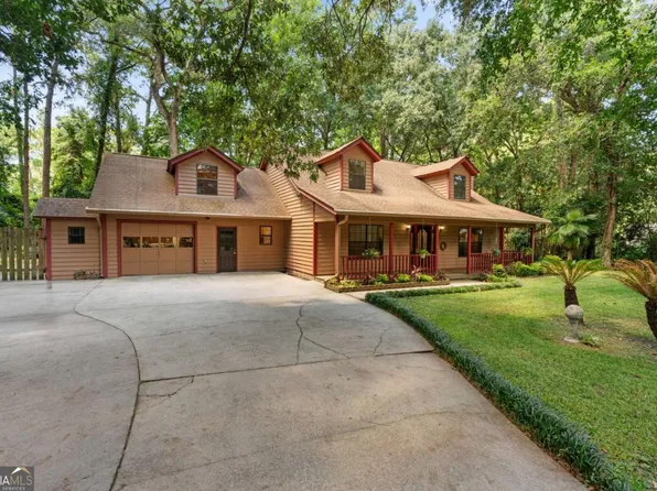 9 Coquena Cir W, Savannah, GA 31410