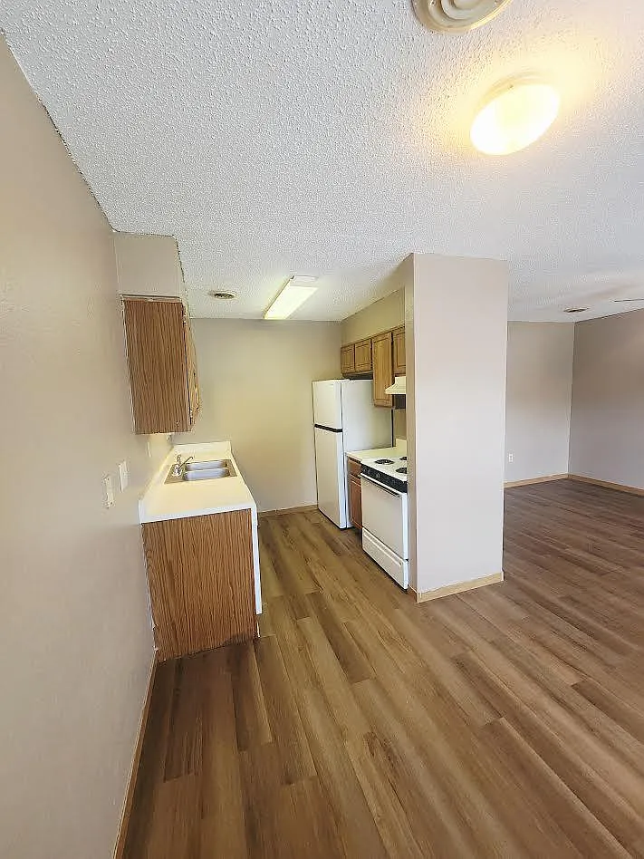 1 bed, 1.0 bath, 640 sqft, $650 — Photo 3