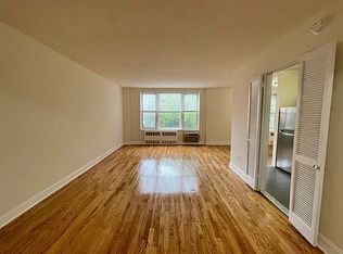 164-20 Highland Ave #3C, Jamaica, NY 11432