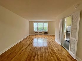 164-20 Highland Ave