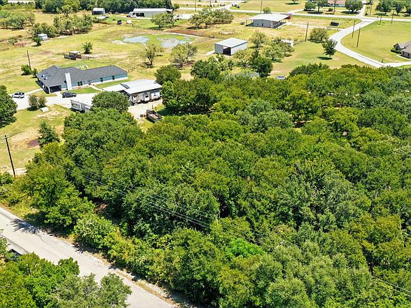 4th image of 401 Taylor Rd