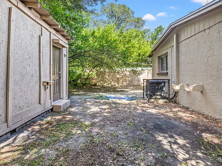 3906 E Powhatan Ave #A — Photo 21