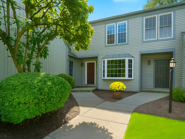 52 Gate Ridge Road #52, Fairfield, CT 06825