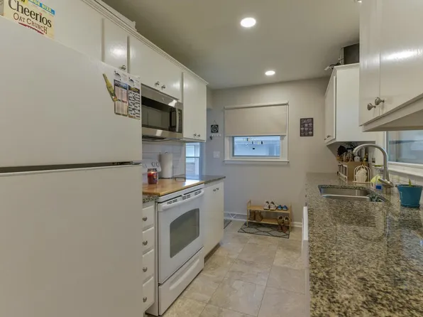 3810 9th AVENUE, South Milwaukee, WI 53172