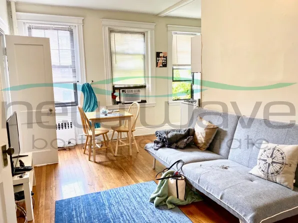 58 Queensberry St APT 4, Boston, MA 02215