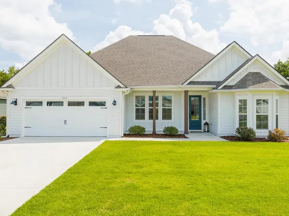 3067 Reynolda Dr, Hahira, GA 31632
