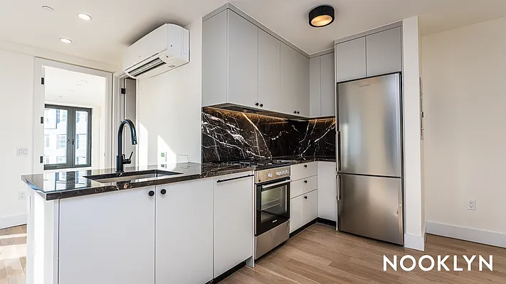 Rented by Nooklyn NYC LLC | media 124