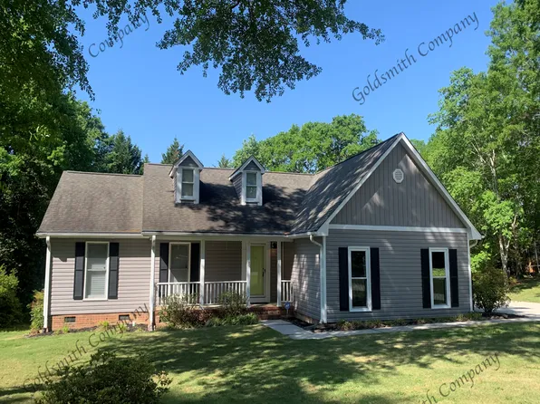 206 Burwood Dr, Simpsonville, SC 29681