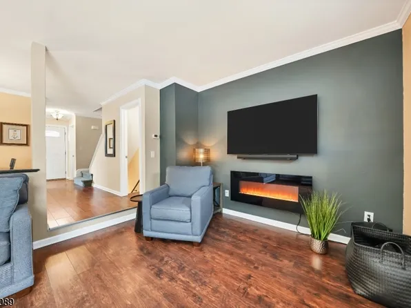 210 Riva Dr, Mansfield Twp., NJ 07840