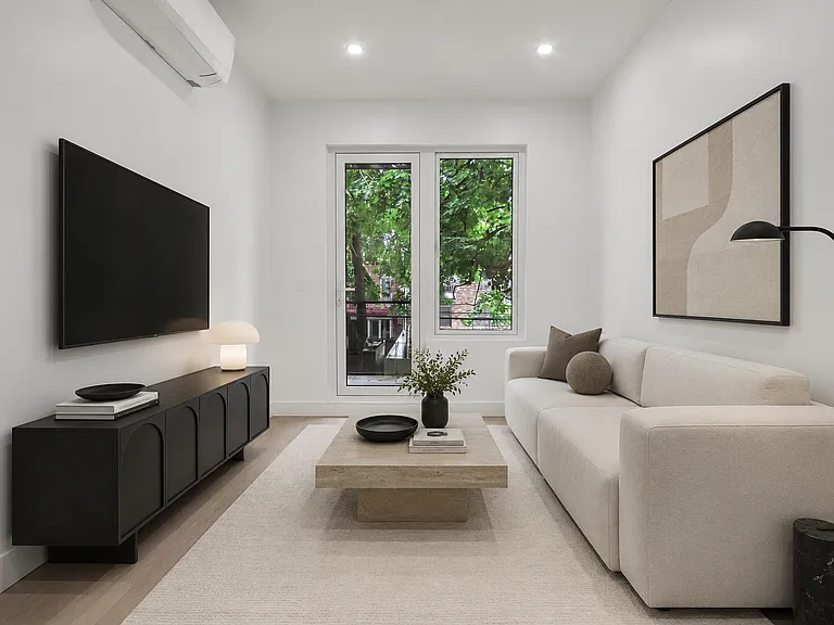 461 Lexington Ave #2B — Photo 4