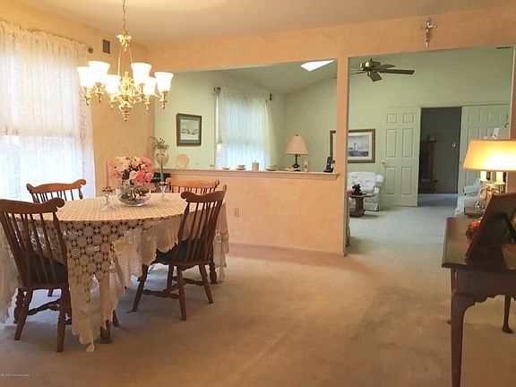 4th image of 1614 Sweetbay Dr