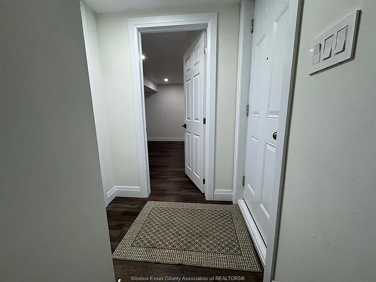 9248 Esplanade Dr #BASEMENT — Photo 7