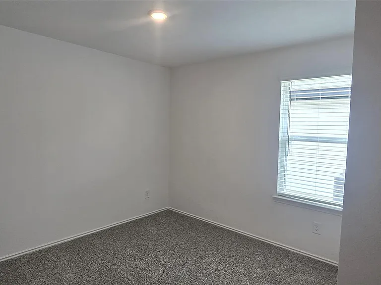 3046 Holland Lakes Dr — Photo 20