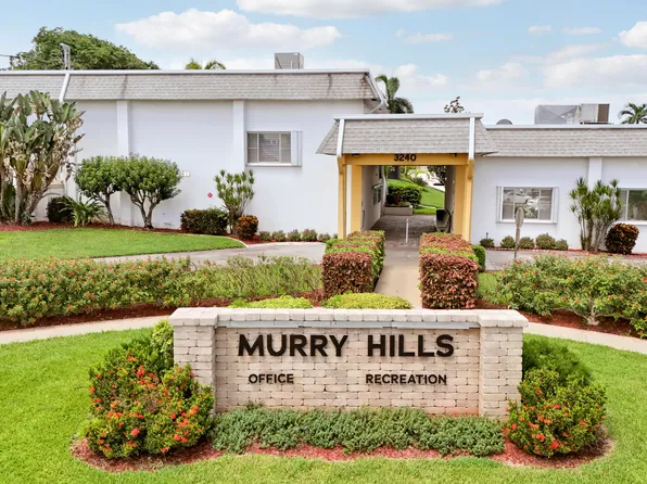 3040 LAKE OSBORNE Drive #109, Lake Worth Beach, FL 33461