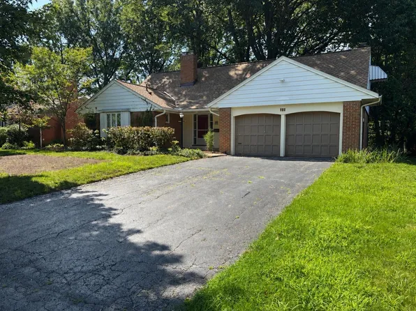 121 Ceramic Dr, Columbus, OH 43214