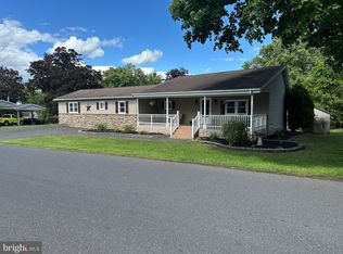 2 Oak Cir, Quakertown, PA