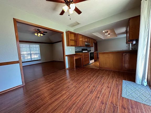 5th image of 512 Bonita Cir