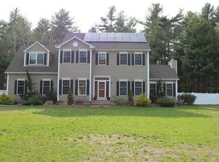 5 Countryside Dr, Dartmouth, MA 02747