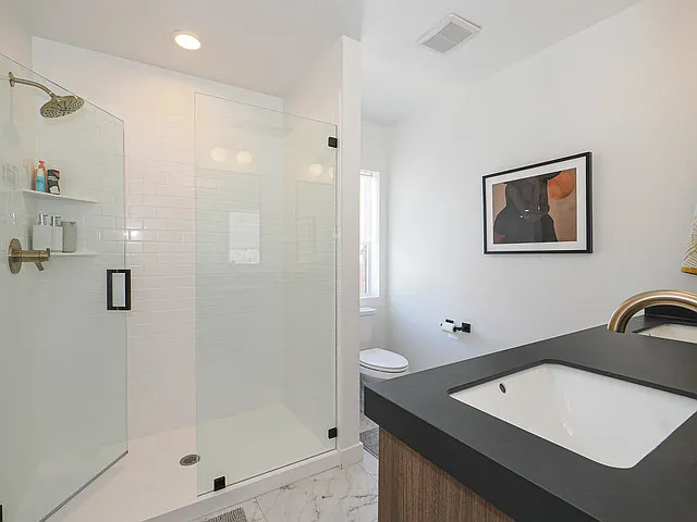 723 N 300 W — Photo 19