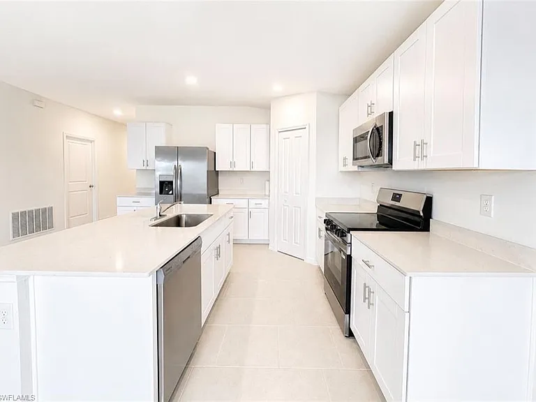 3309 14th St SW — Photo 4