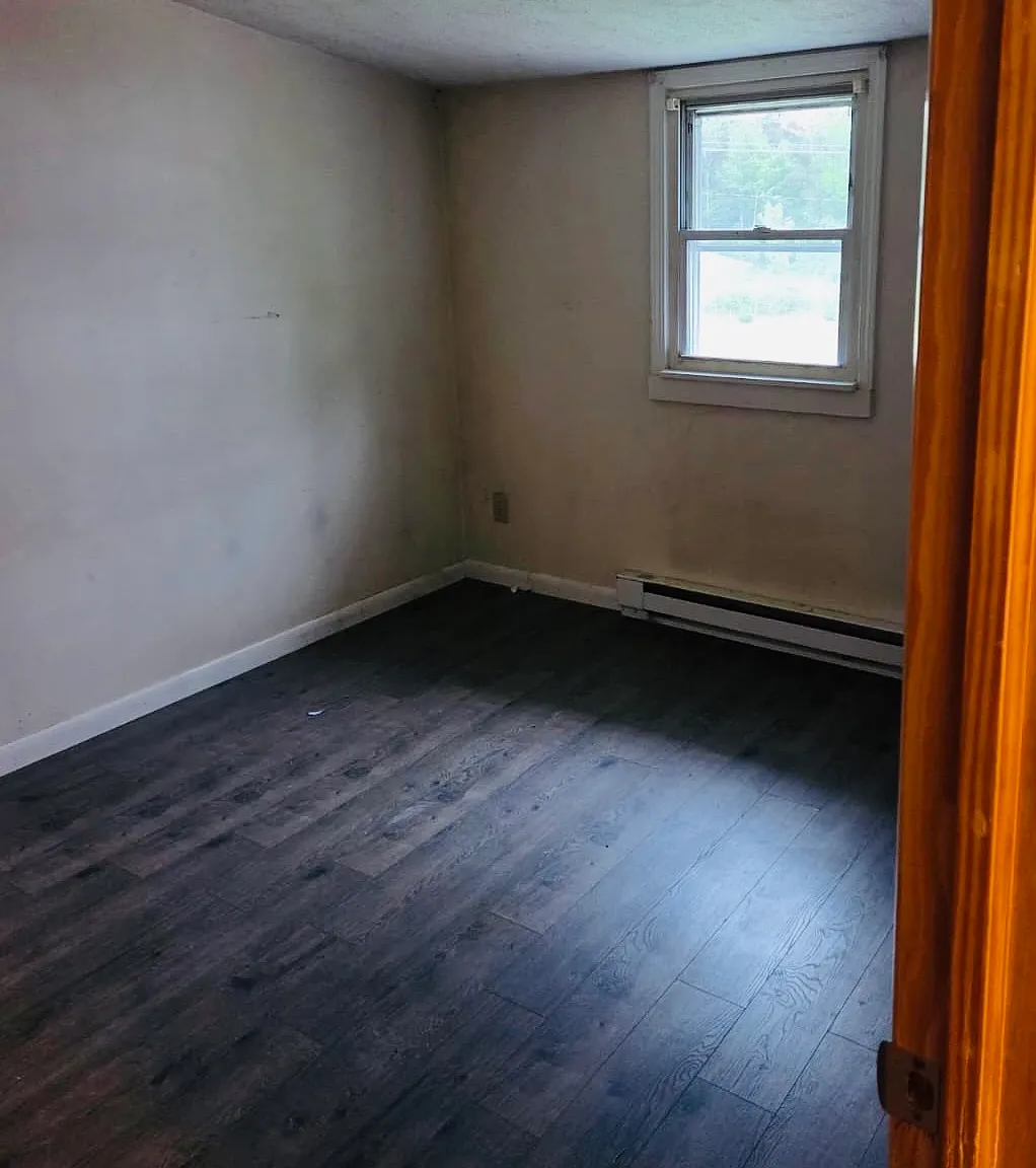 2 bed, 700 sqft, $1,045 — Photo 2