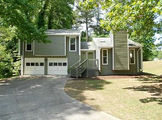 1998 Kelvin Dr, Lawrenceville, GA 30043