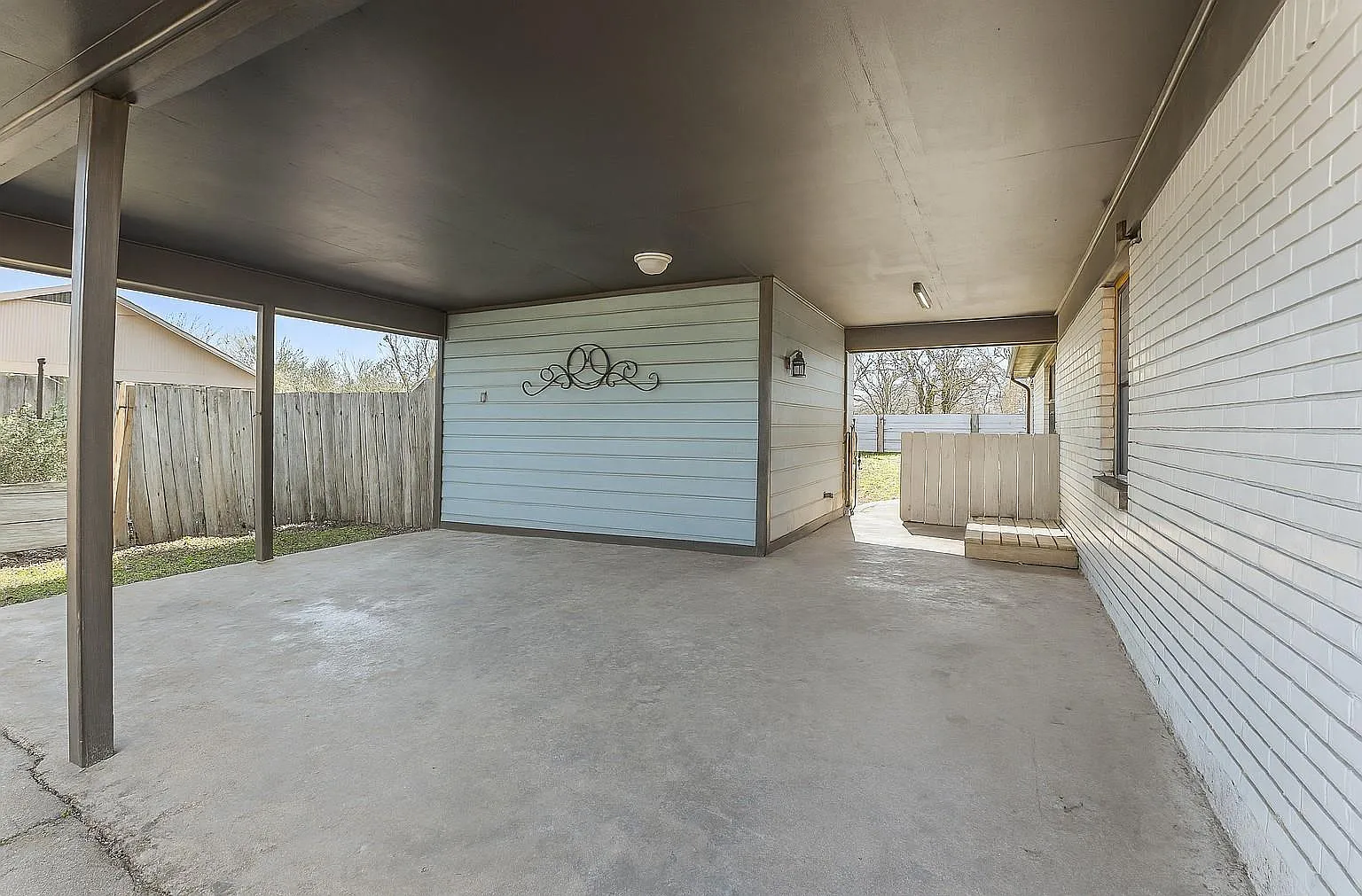 1 bed, 1.0 bath, 1250 sqft, $700 — Photo 3