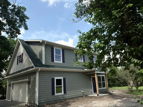 527 W Elm St, Olathe, KS 66061