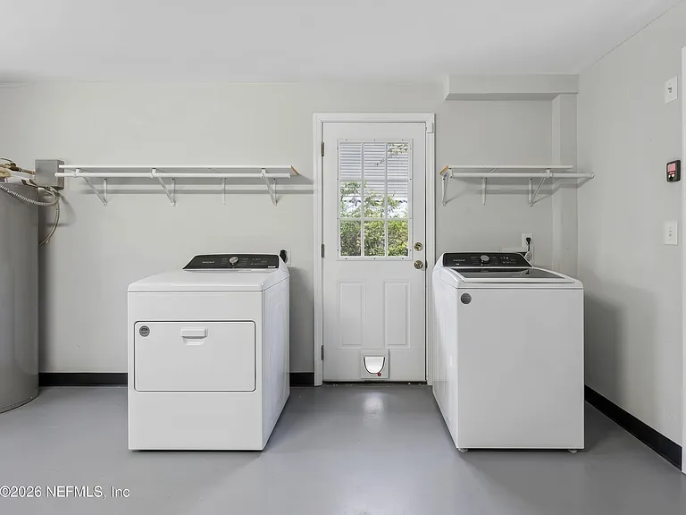 2920 Oak St — Photo 33