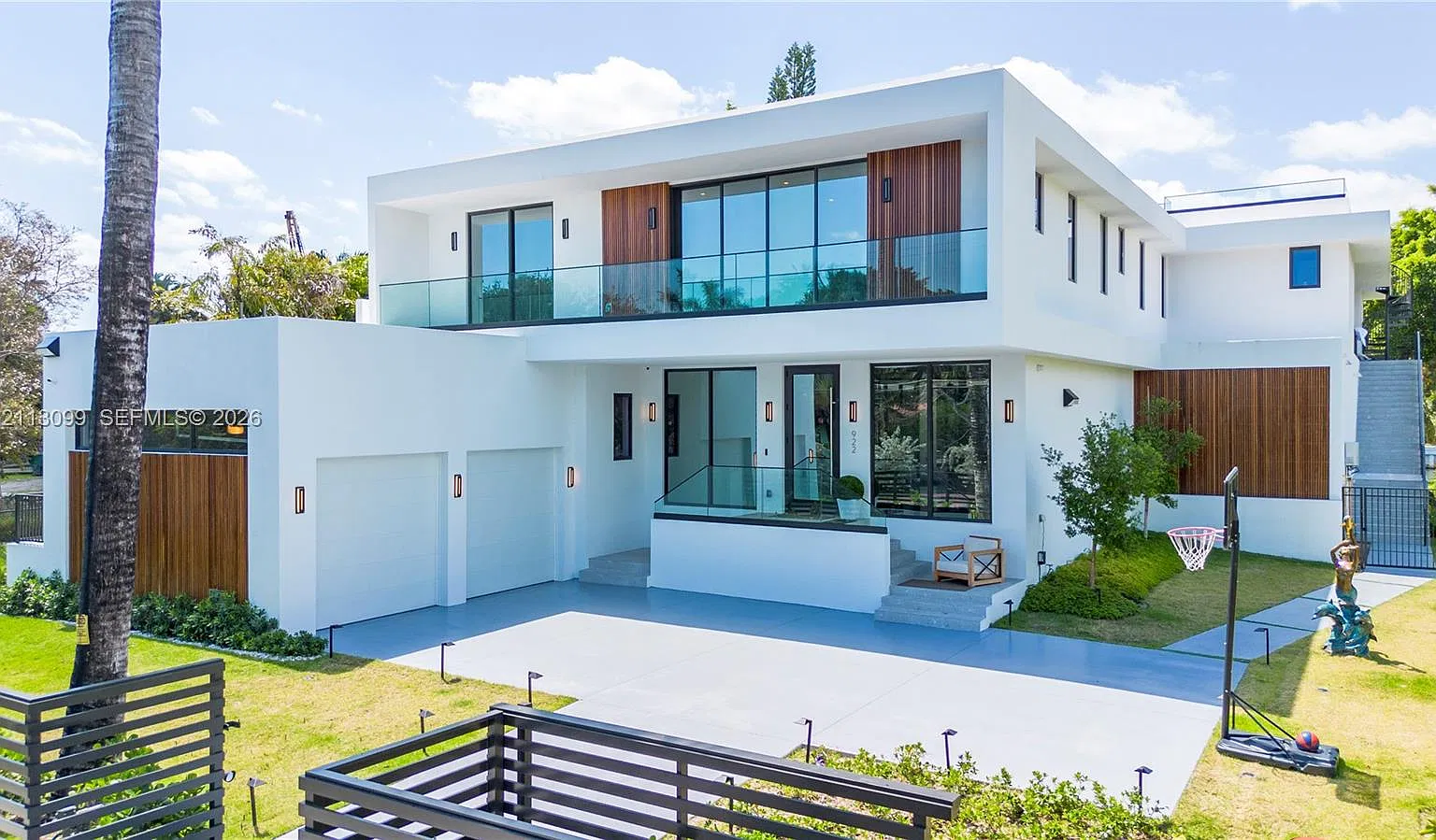 Shorecrest — Photo 1