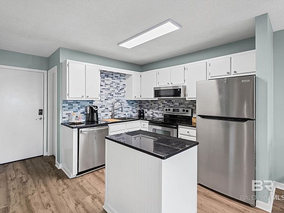 5th image of 400 Plantation Rd #1111